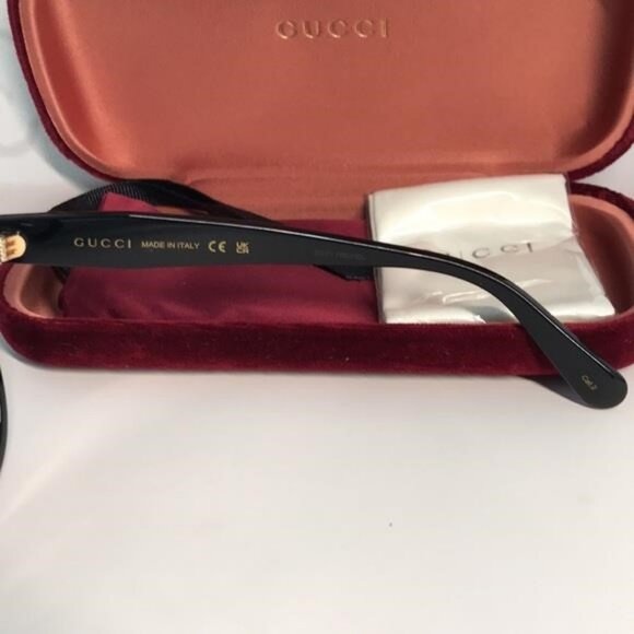 New Authentic Gucci Black and Pink Sunglasses GG0800SA 002 - Picture 11 of 12